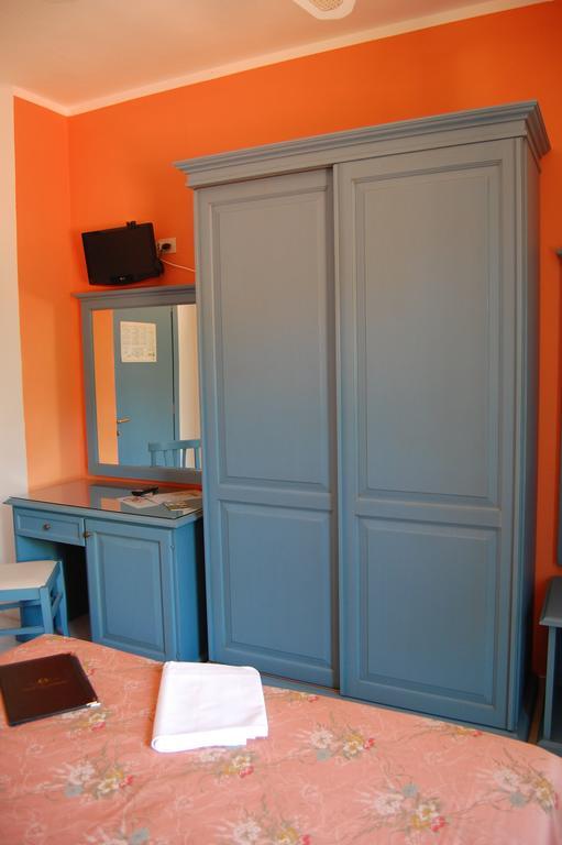 Hotel Villa Ombrosa Portoferraio Pokój zdjęcie