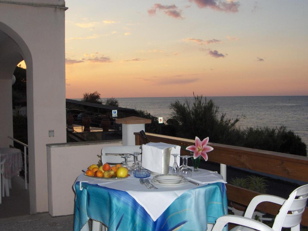Hotel Villa Ombrosa Portoferraio Zewnętrze zdjęcie