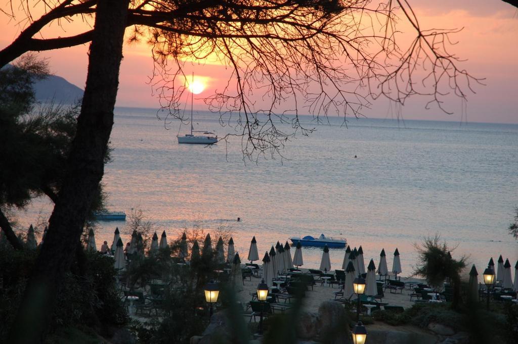 Hotel Villa Ombrosa Portoferraio Zewnętrze zdjęcie