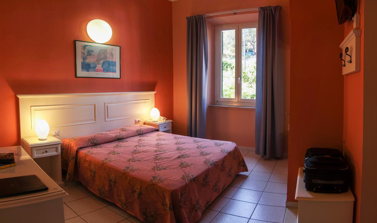 Hotel Villa Ombrosa Portoferraio Pokój zdjęcie