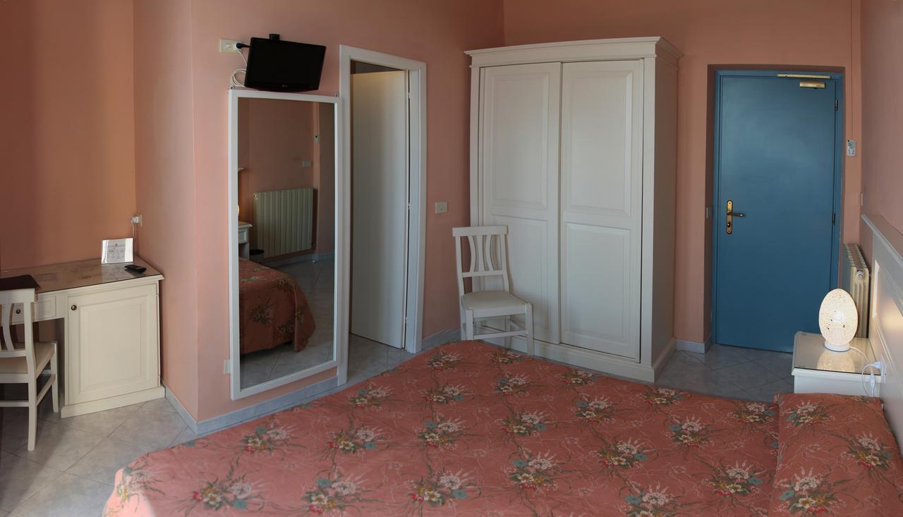 Hotel Villa Ombrosa Portoferraio Zewnętrze zdjęcie