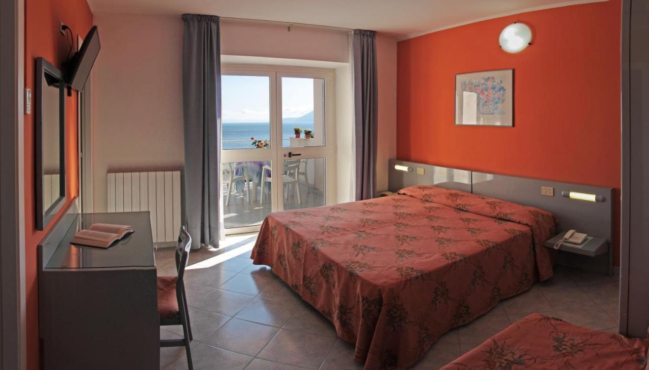Hotel Villa Ombrosa Portoferraio Pokój zdjęcie
